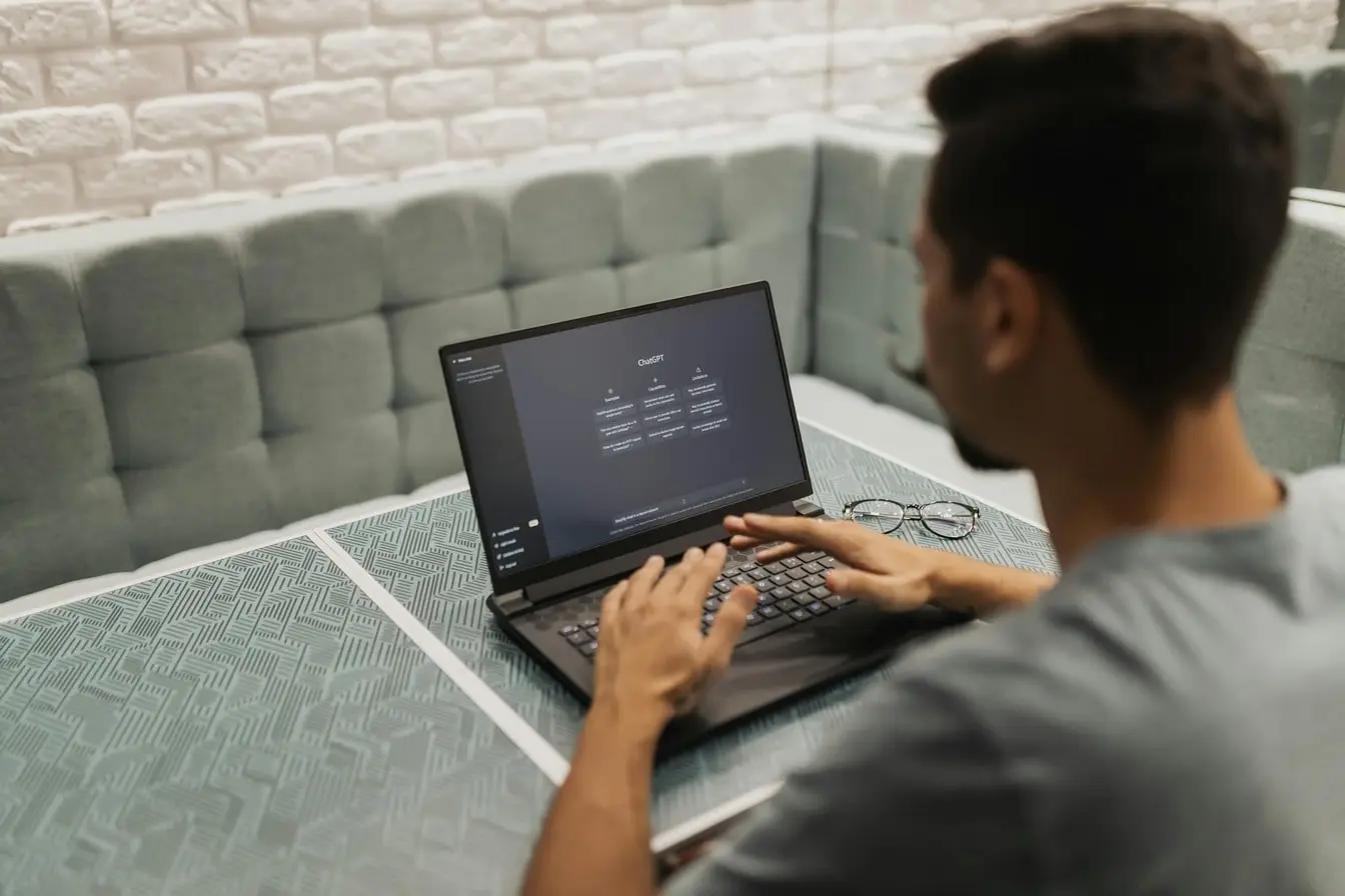 The Perfect Prompt for the Perfect Job Description: How to Find the Best Candidates